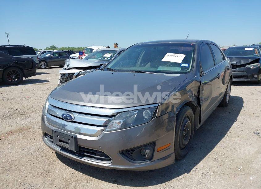 Photo 2 of 2012 Ford Fusion SE (VIN 3FAHP0HA6CR349086)