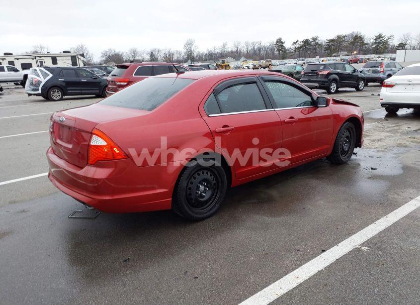Photo 4 of 2012 Ford Fusion SE (VIN 3FAHP0HA6CR353915)