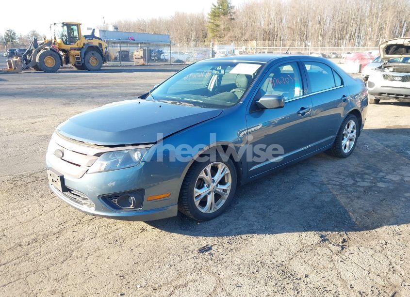 Photo 2 of 2012 Ford Fusion SE (VIN 3FAHP0HA6CR404216)