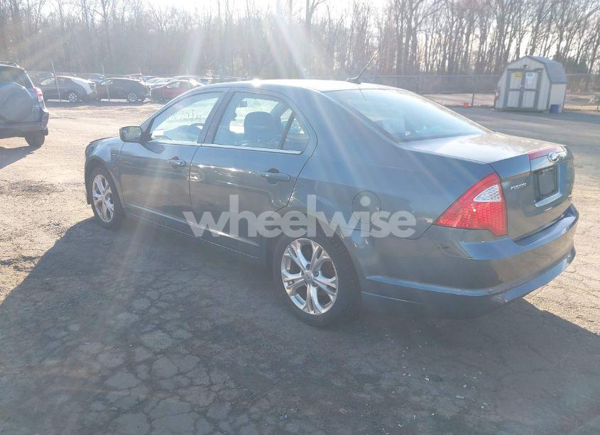 Photo 3 of 2012 Ford Fusion SE (VIN 3FAHP0HA6CR404216)