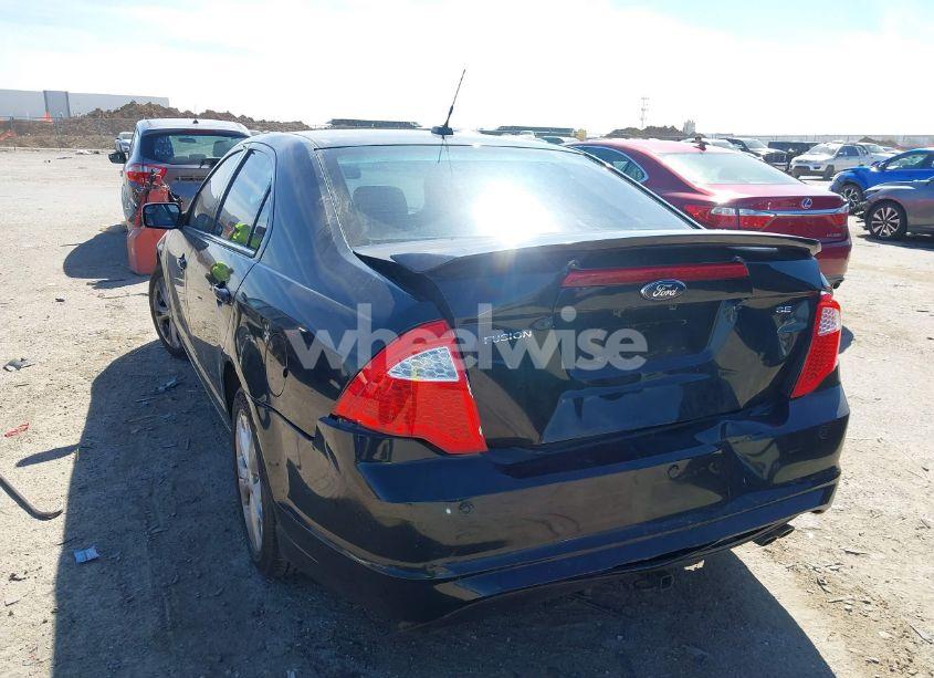 Photo 3 of 2012 Ford Fusion SE (VIN 3FAHP0HA6CR413790)