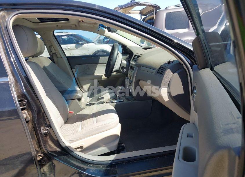 Photo 5 of 2012 Ford Fusion SE (VIN 3FAHP0HA6CR413790)