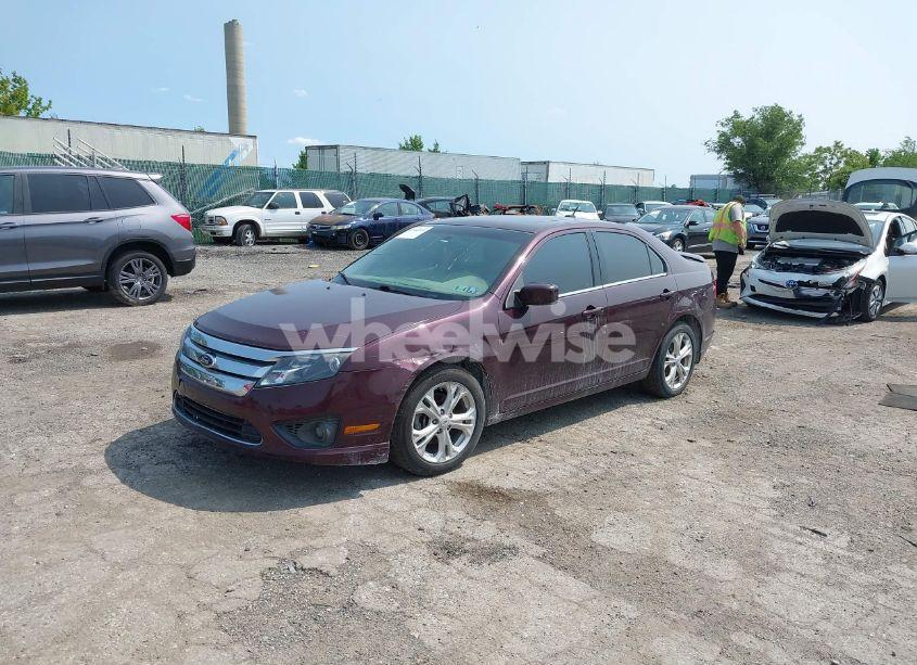 Photo 2 of 2012 Ford Fusion SE (VIN 3FAHP0HA6CR426765)