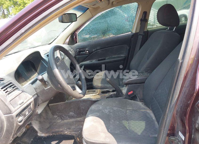 Photo 5 of 2012 Ford Fusion SE (VIN 3FAHP0HA6CR426765)