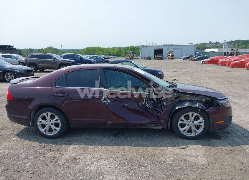 Photo 6 of 2012 Ford Fusion SE (VIN 3FAHP0HA6CR426765)