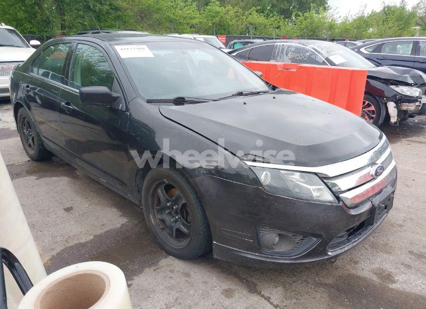 2012 Ford Fusion SE (VIN 3FAHP0HA6CR437443) main photo