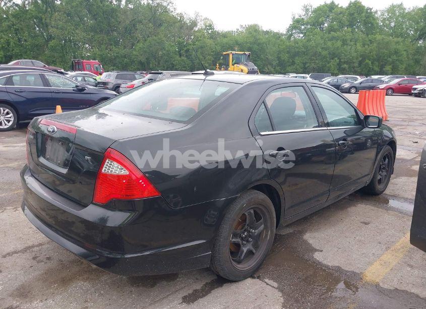 Photo 4 of 2012 Ford Fusion SE (VIN 3FAHP0HA6CR437443)