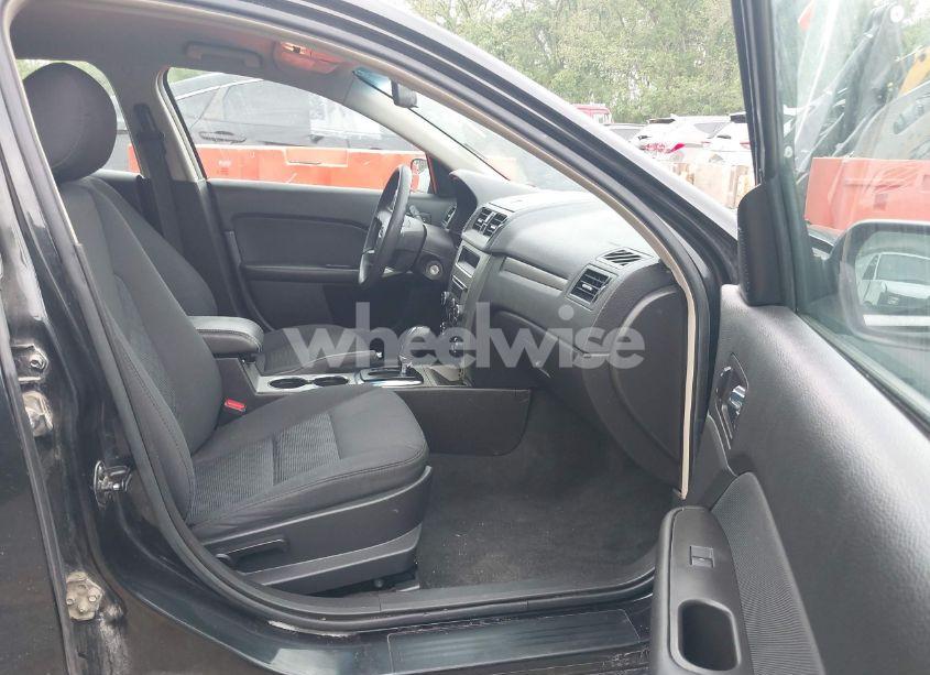 Photo 5 of 2012 Ford Fusion SE (VIN 3FAHP0HA6CR437443)