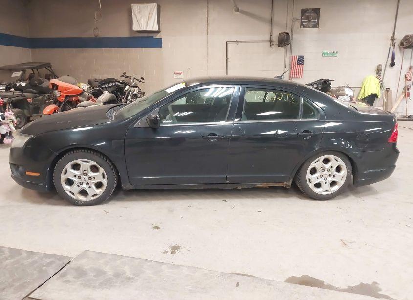 Photo 12 of 2010 Ford Fusion SE (VIN 3FAHP0HA7AR128397)