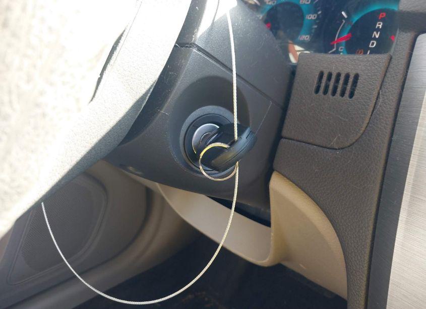 Photo 11 of 2010 Ford Fusion SE (VIN 3FAHP0HA7AR147645)