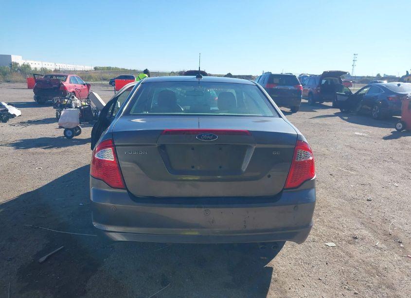 Photo 16 of 2010 Ford Fusion SE (VIN 3FAHP0HA7AR147645)