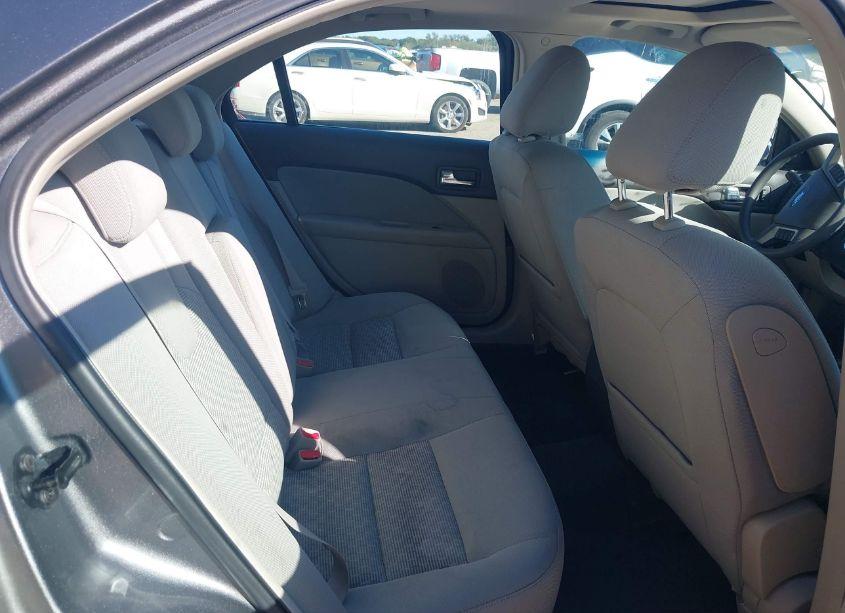 Photo 8 of 2010 Ford Fusion SE (VIN 3FAHP0HA7AR147645)
