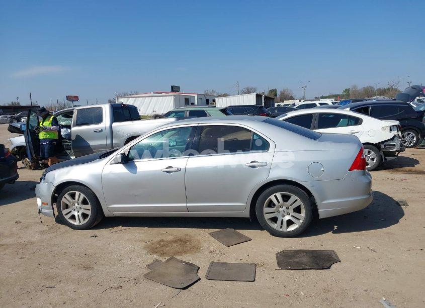 Photo 14 of 2010 Ford Fusion SE (VIN 3FAHP0HA7AR155146)
