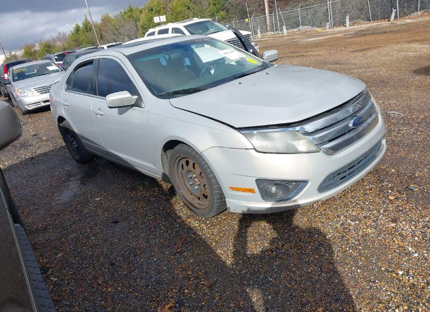 2010 Ford Fusion SE (VIN 3FAHP0HA7AR168494) main photo