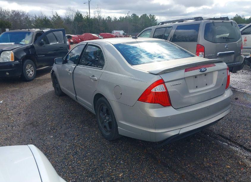 Photo 3 of 2010 Ford Fusion SE (VIN 3FAHP0HA7AR168494)