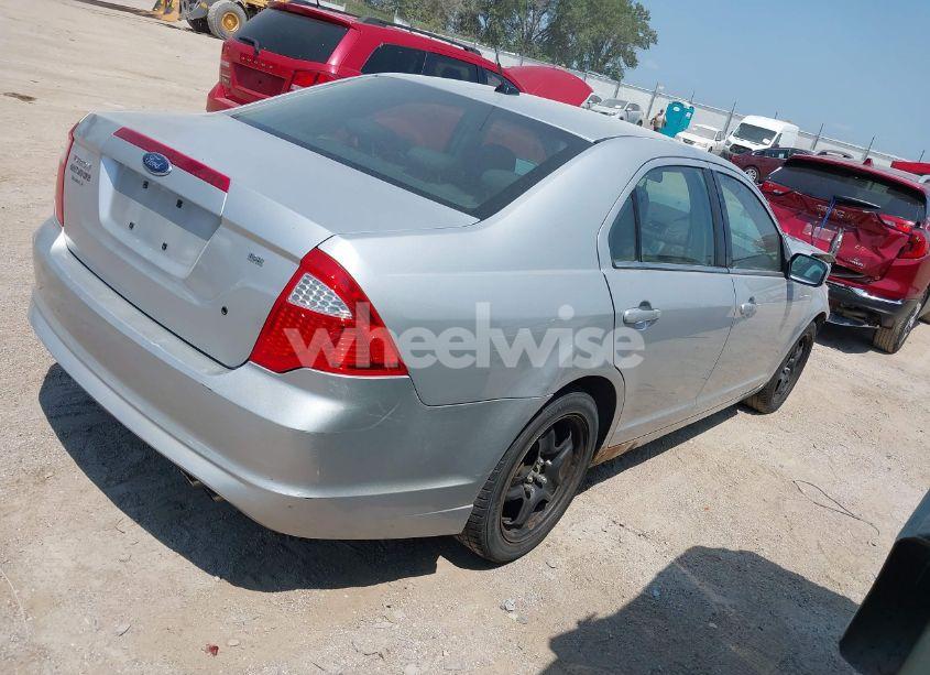 Photo 4 of 2010 Ford Fusion SE (VIN 3FAHP0HA7AR191130)
