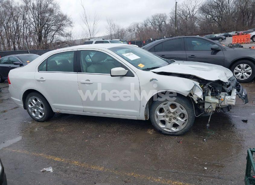 Photo 13 of 2010 Ford Fusion SE (VIN 3FAHP0HA7AR199678)