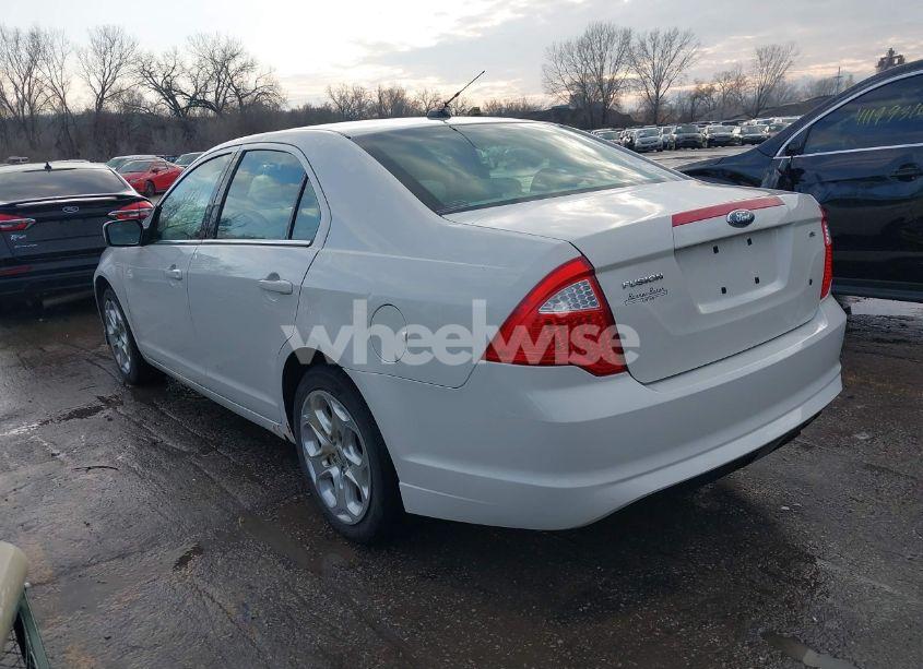 Photo 3 of 2010 Ford Fusion SE (VIN 3FAHP0HA7AR199678)