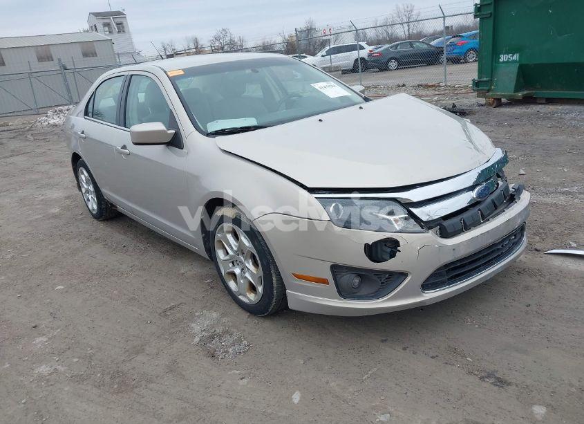 2010 Ford Fusion SE (VIN 3FAHP0HA7AR232890) main photo