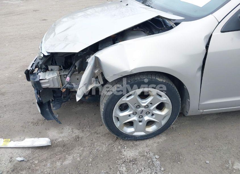 Photo 13 of 2010 Ford Fusion SE (VIN 3FAHP0HA7AR232890)