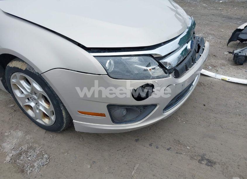 Photo 14 of 2010 Ford Fusion SE (VIN 3FAHP0HA7AR232890)