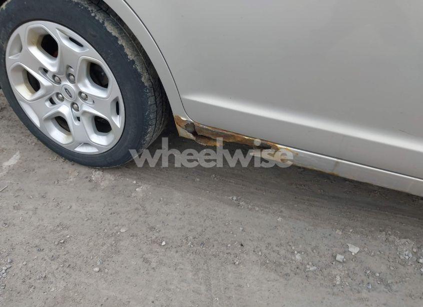 Photo 15 of 2010 Ford Fusion SE (VIN 3FAHP0HA7AR232890)