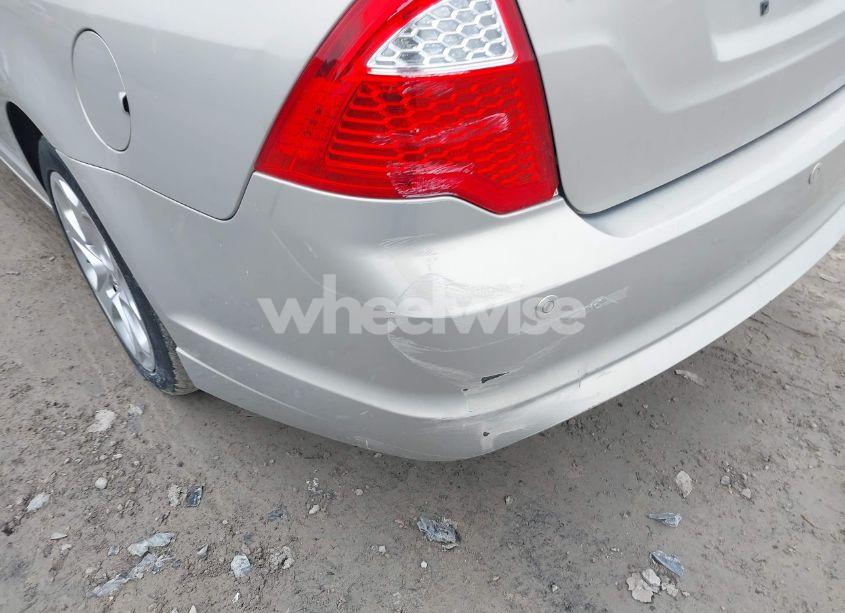 Photo 16 of 2010 Ford Fusion SE (VIN 3FAHP0HA7AR232890)