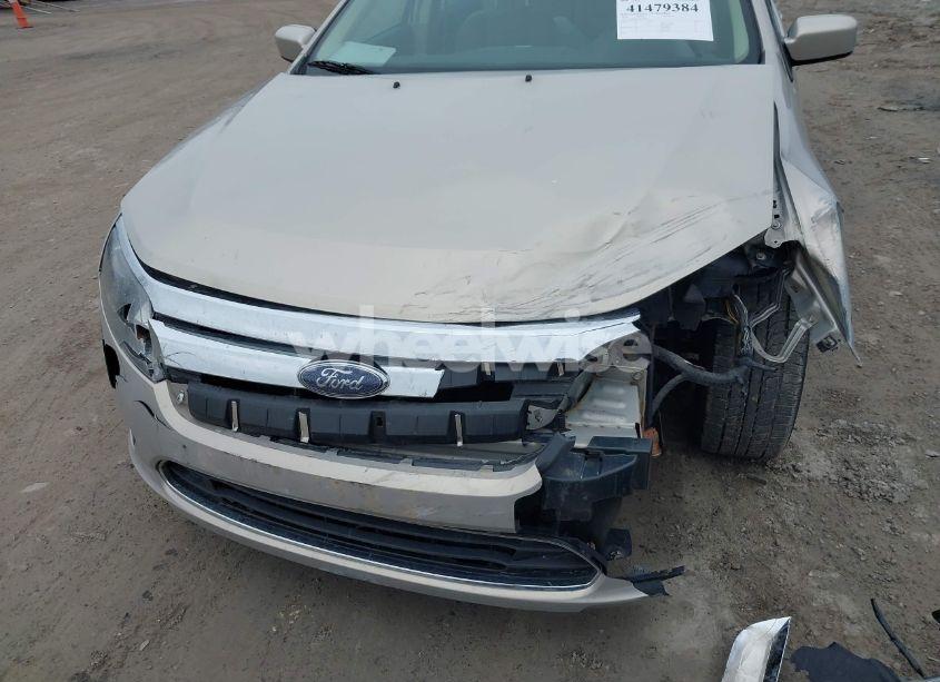 Photo 6 of 2010 Ford Fusion SE (VIN 3FAHP0HA7AR232890)