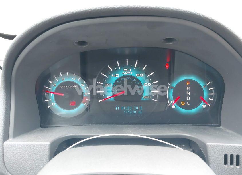 Photo 7 of 2010 Ford Fusion SE (VIN 3FAHP0HA7AR232890)