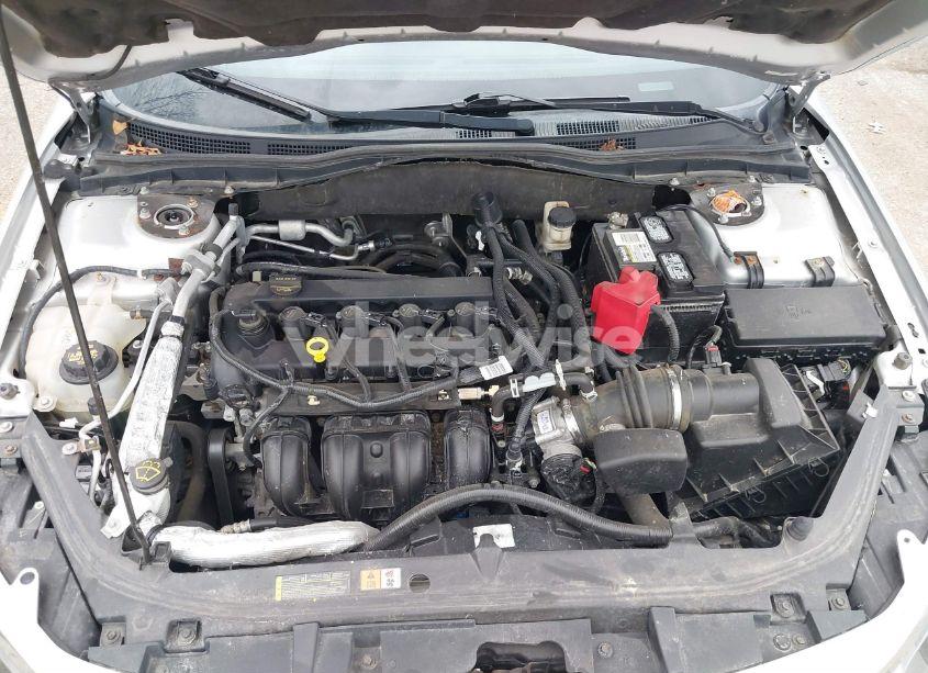 Photo 10 of 2010 Ford Fusion SE (VIN 3FAHP0HA7AR238091)