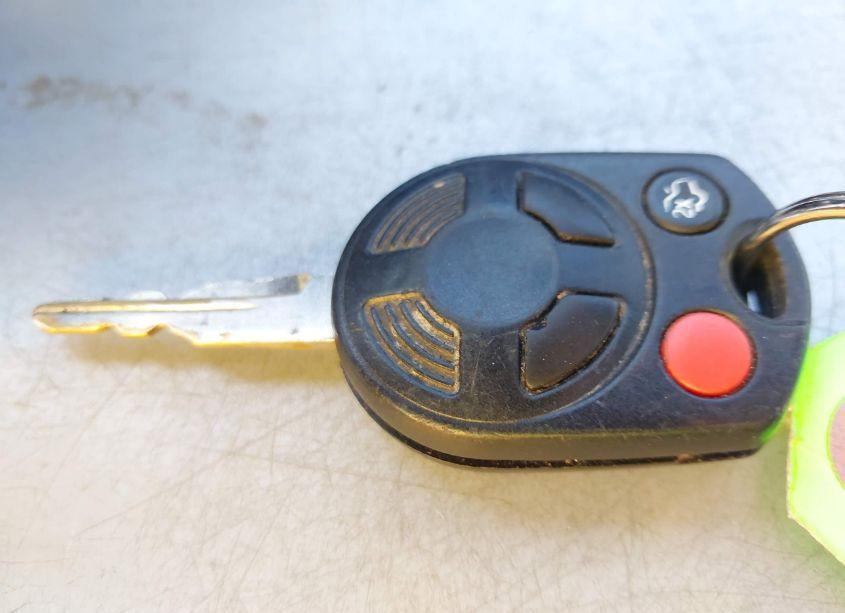 Photo 11 of 2010 Ford Fusion SE (VIN 3FAHP0HA7AR249222)