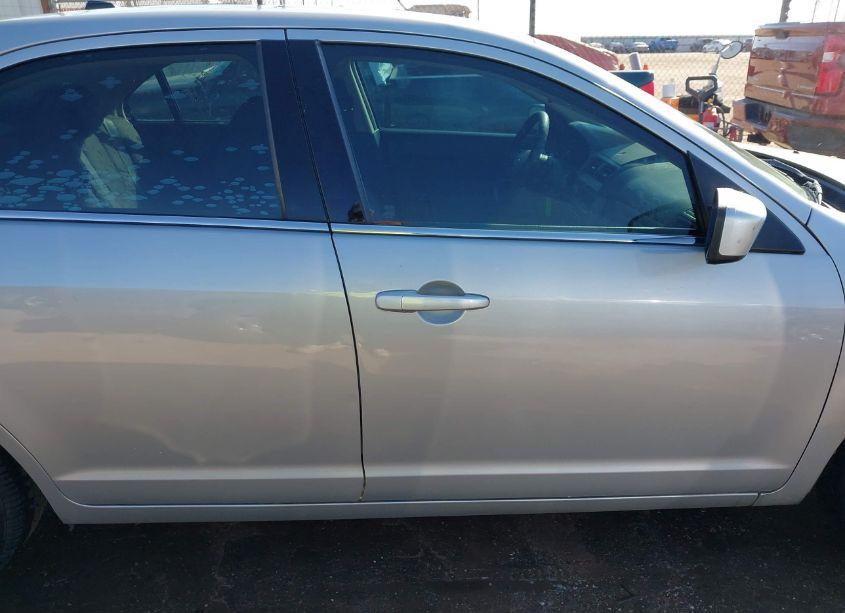 Photo 13 of 2010 Ford Fusion SE (VIN 3FAHP0HA7AR249222)