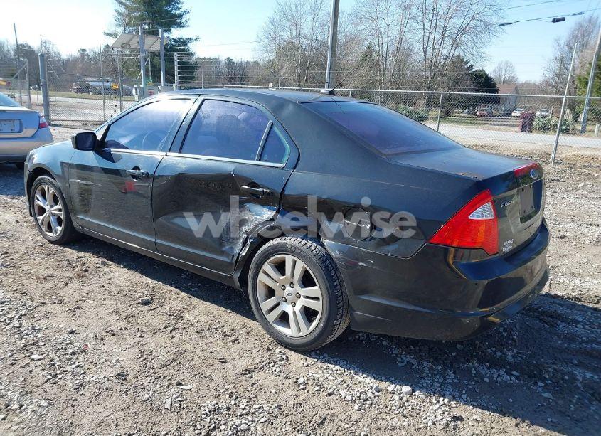 Photo 3 of 2010 Ford Fusion SE (VIN 3FAHP0HA7AR269809)