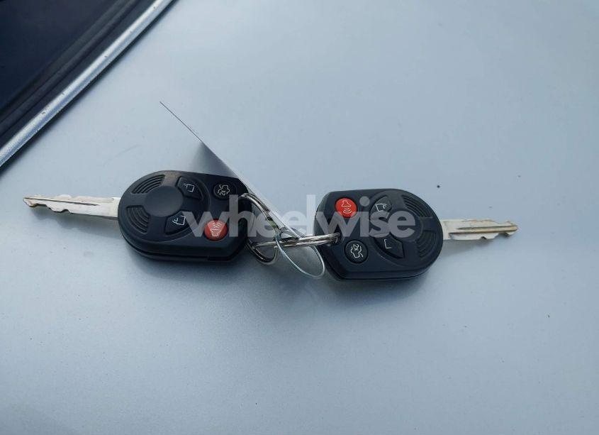 Photo 11 of 2010 Ford Fusion SE (VIN 3FAHP0HA7AR283340)