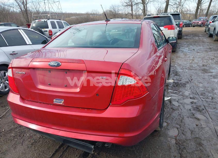Photo 4 of 2010 Ford Fusion SE (VIN 3FAHP0HA7AR283340)