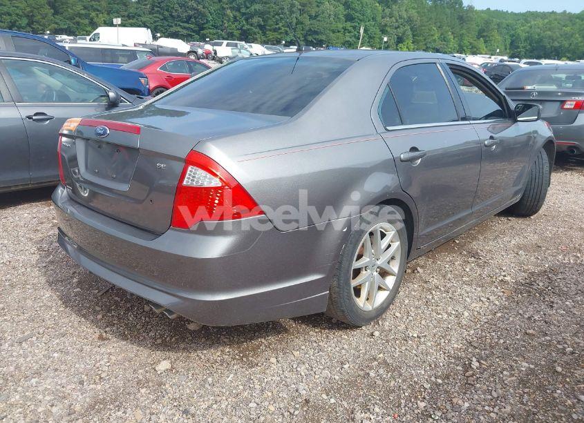 Photo 4 of 2010 Ford Fusion SE (VIN 3FAHP0HA7AR311573)