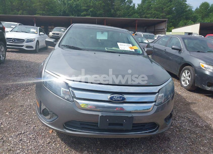 Photo 6 of 2010 Ford Fusion SE (VIN 3FAHP0HA7AR311573)