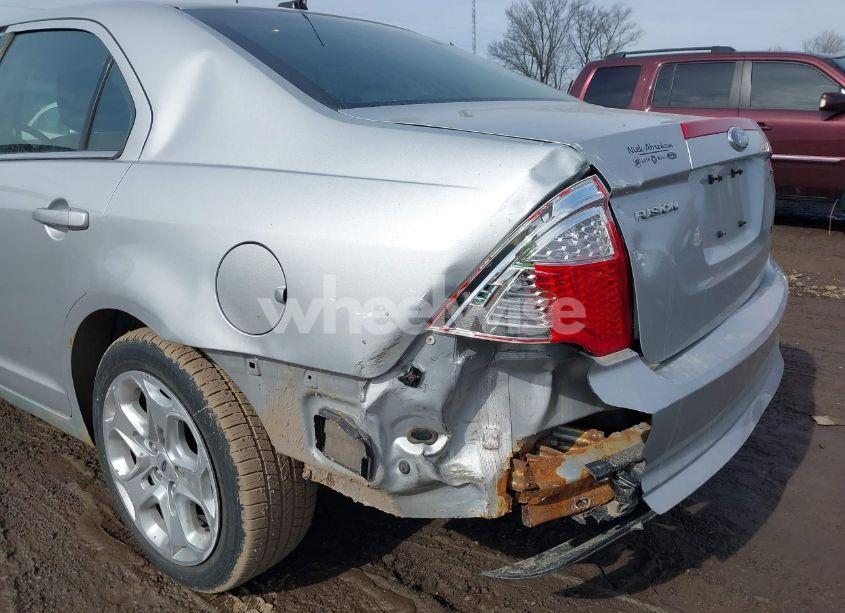 Photo 6 of 2010 Ford Fusion SE (VIN 3FAHP0HA7AR315610)