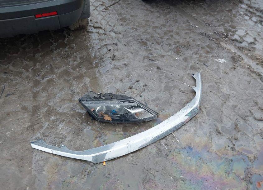 Photo 12 of 2010 Ford Fusion SE (VIN 3FAHP0HA7AR323707)