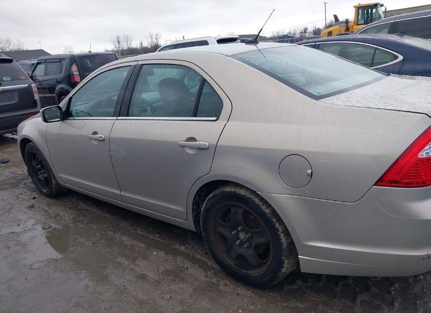 Photo 15 of 2010 Ford Fusion SE (VIN 3FAHP0HA7AR323707)