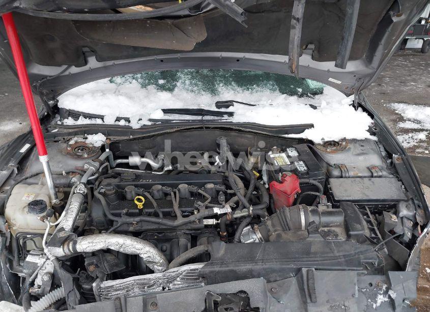 Photo 10 of 2010 Ford Fusion SE (VIN 3FAHP0HA7AR334044)