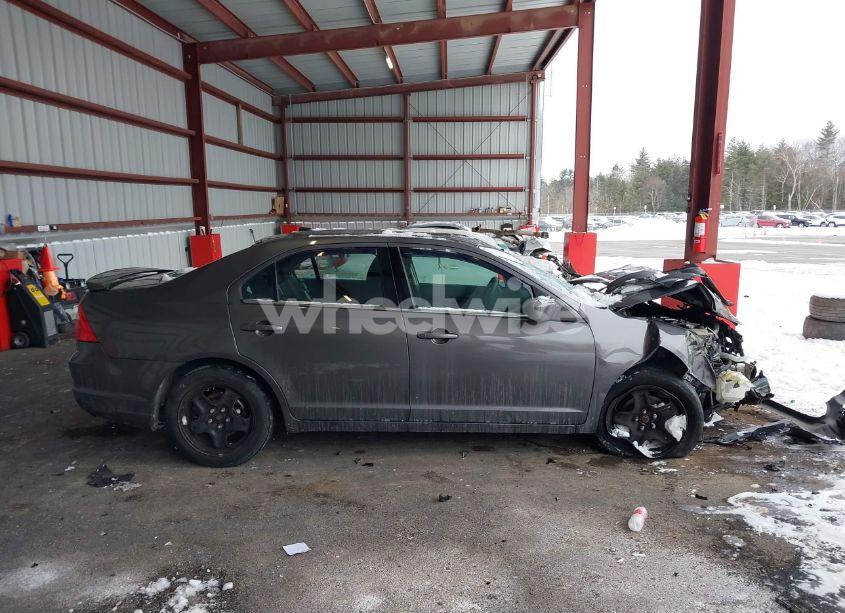 Photo 13 of 2010 Ford Fusion SE (VIN 3FAHP0HA7AR334044)