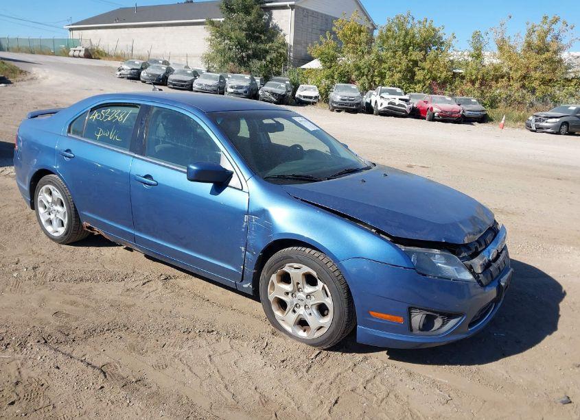 2010 Ford Fusion SE (VIN 3FAHP0HA7AR338823) main photo