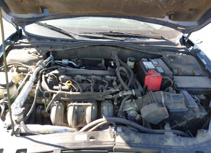 Photo 10 of 2010 Ford Fusion SE (VIN 3FAHP0HA7AR338823)