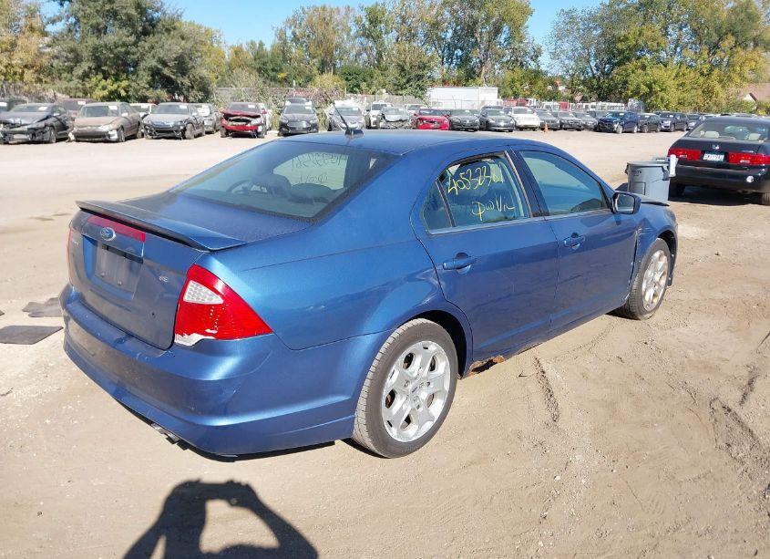 Photo 4 of 2010 Ford Fusion SE (VIN 3FAHP0HA7AR338823)
