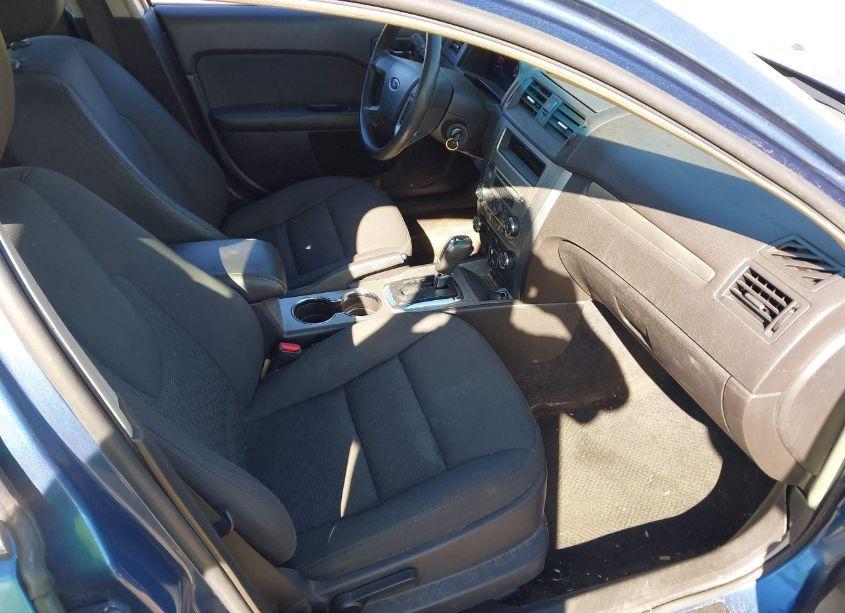 Photo 5 of 2010 Ford Fusion SE (VIN 3FAHP0HA7AR338823)