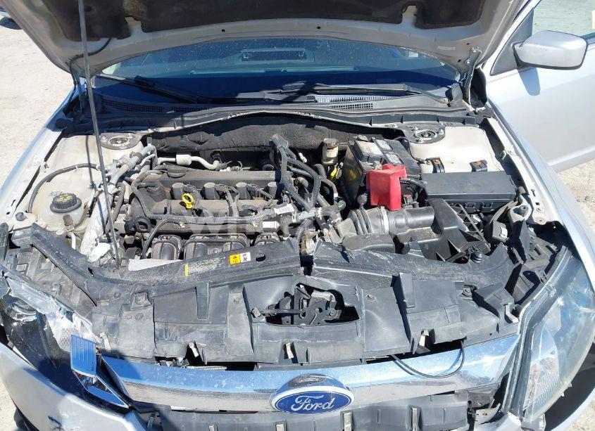 Photo 10 of 2010 Ford Fusion SE (VIN 3FAHP0HA7AR390002)