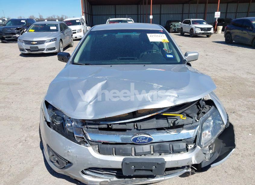 Photo 12 of 2010 Ford Fusion SE (VIN 3FAHP0HA7AR390002)