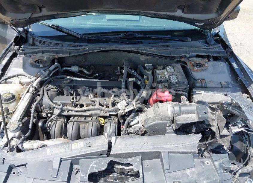 Photo 10 of 2010 Ford Fusion SE (VIN 3FAHP0HA7AR400575)