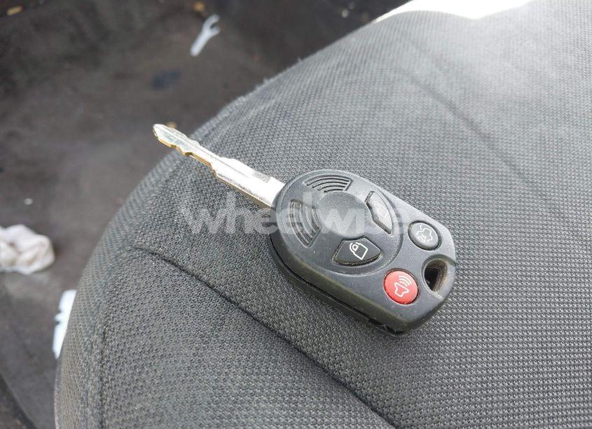 Photo 11 of 2010 Ford Fusion SE (VIN 3FAHP0HA7AR400575)